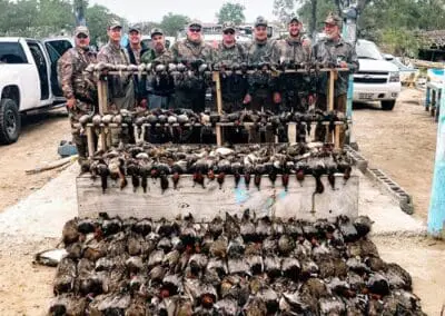 438222252 966630385465042 1362759423193566010 n 400x284 1