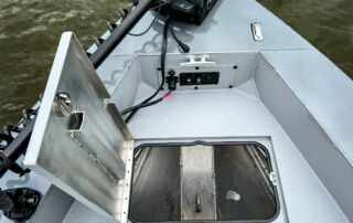 Anchor storage on the Excel Stormcat